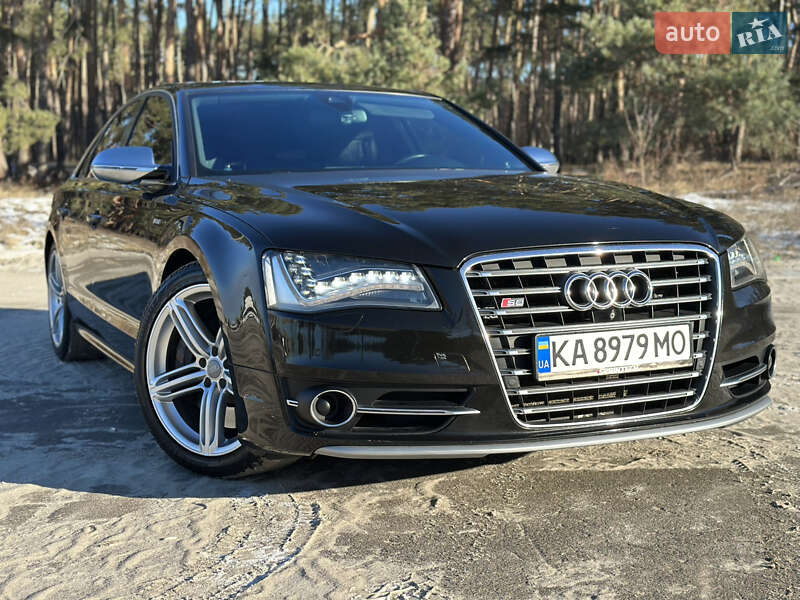 2013 audi s8