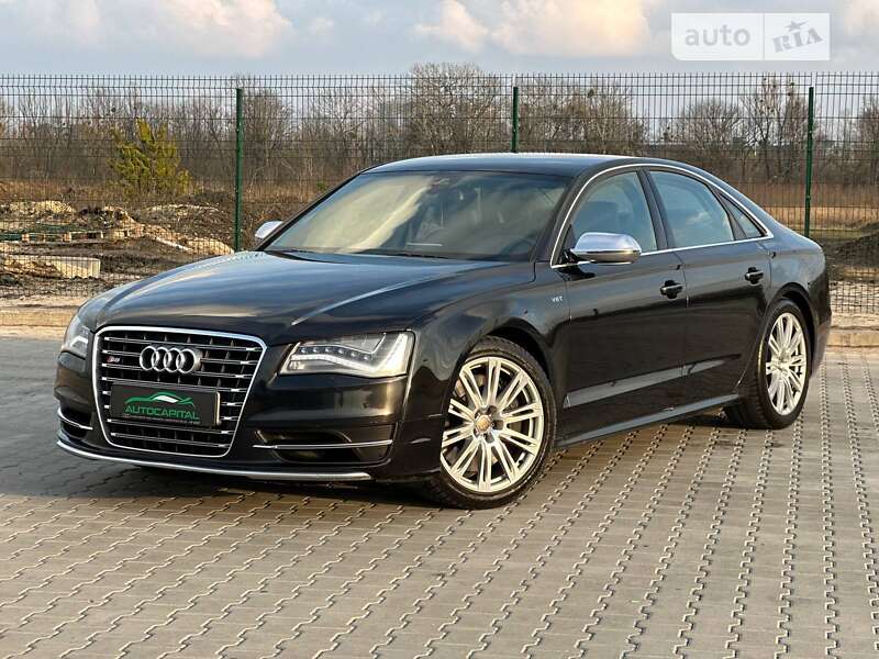2013 audi s8