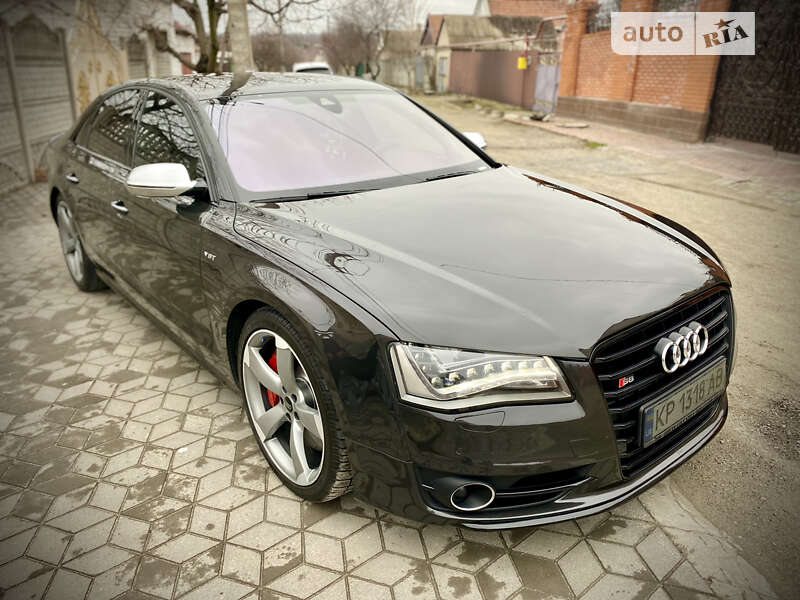 2013 audi s8