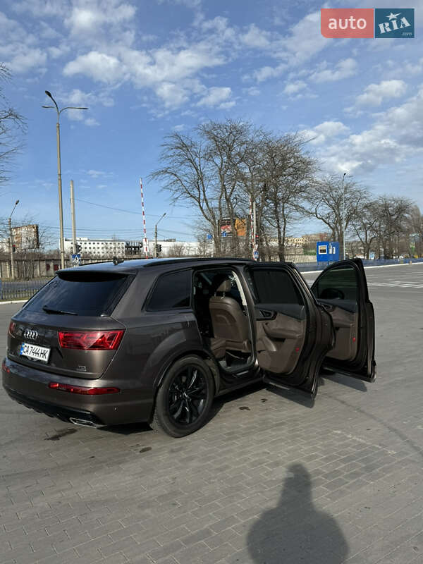2016 audi q7