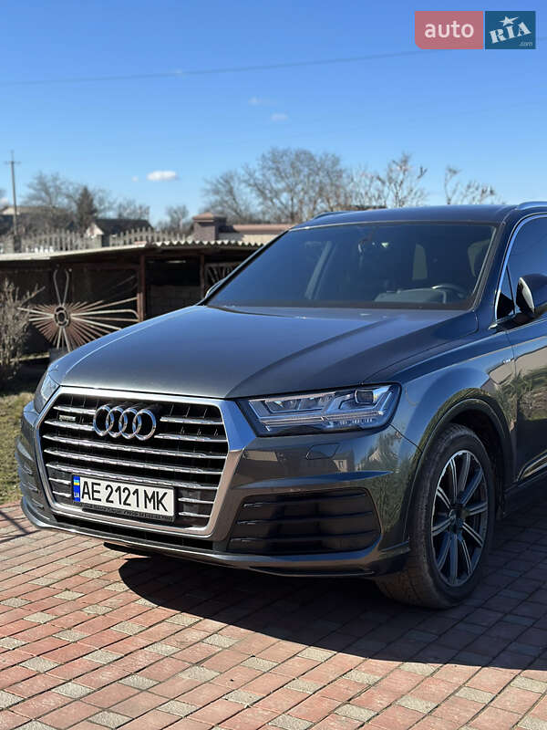 2016 audi q7