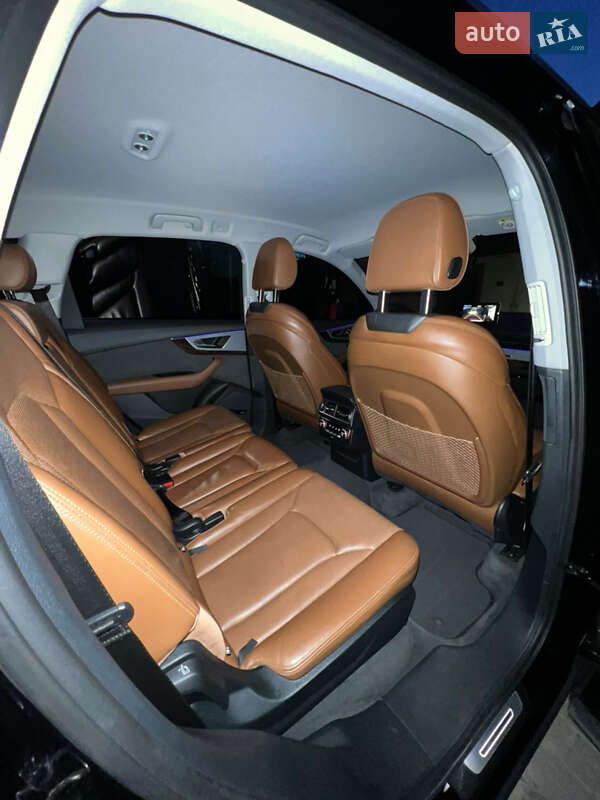 2016 audi q7