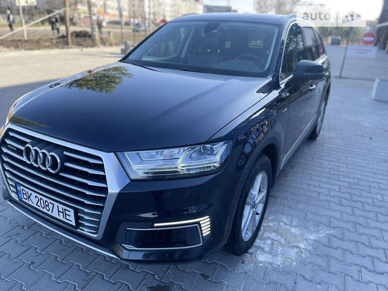 2016 audi q7