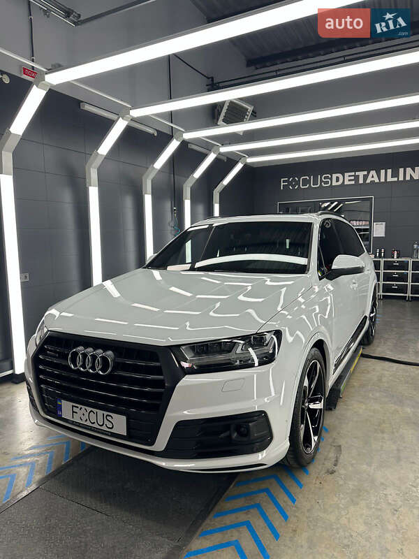 2016 audi q7