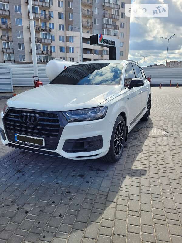2016 audi q7
