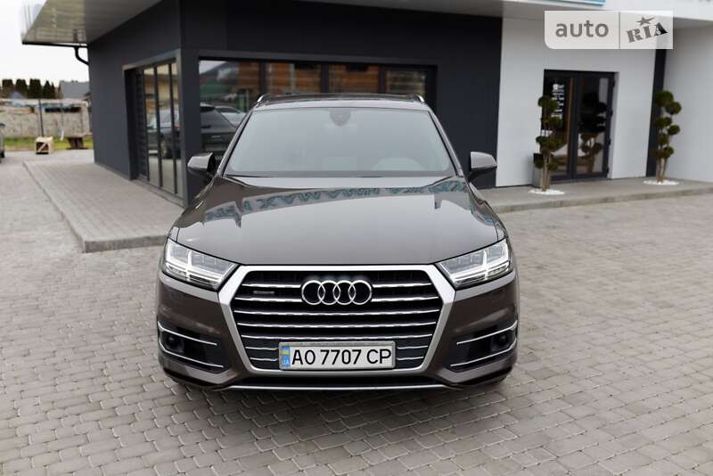 2016 audi q7