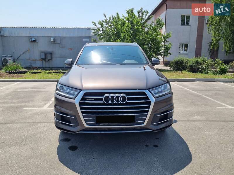 2017 audi q7