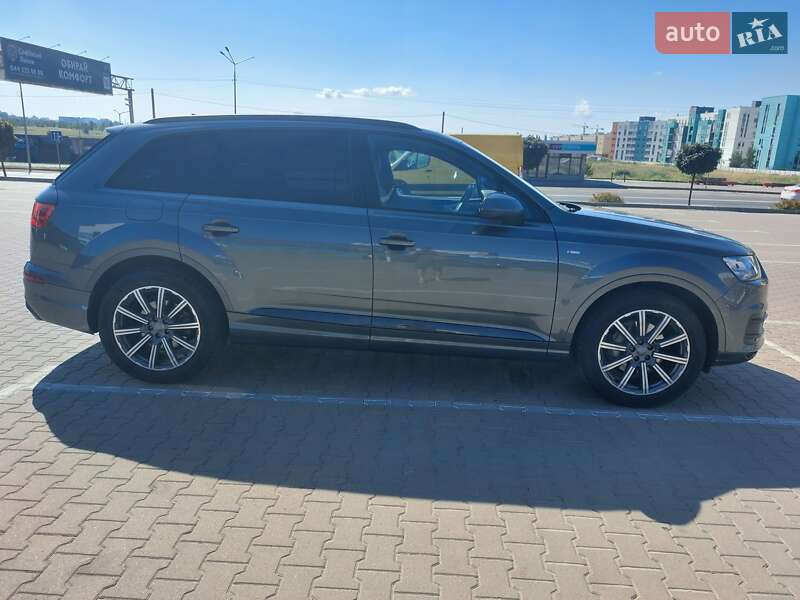 2019 audi q7