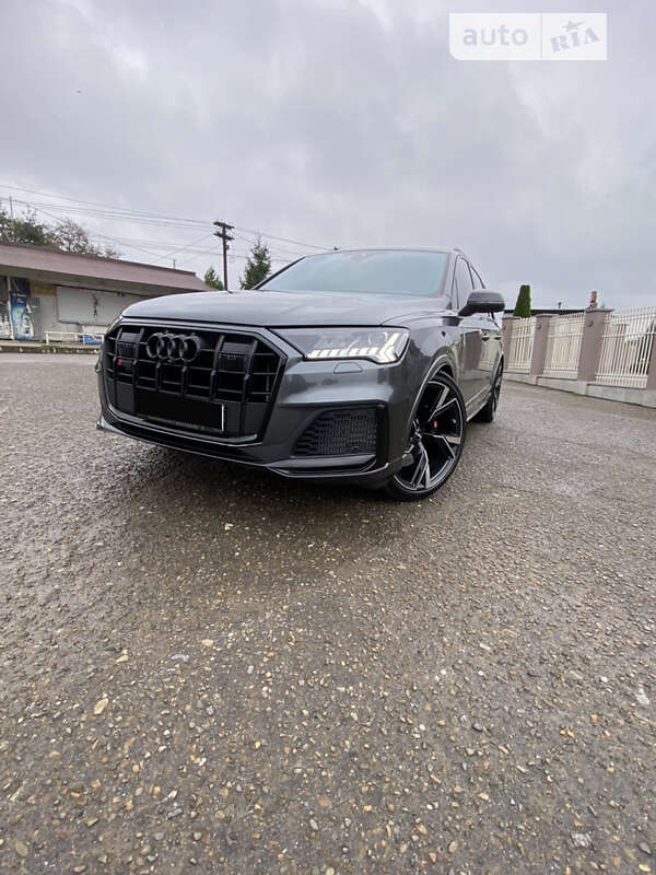 2023 audi sq7