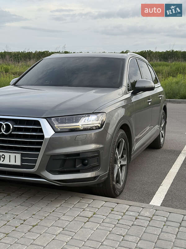 2016 audi q7
