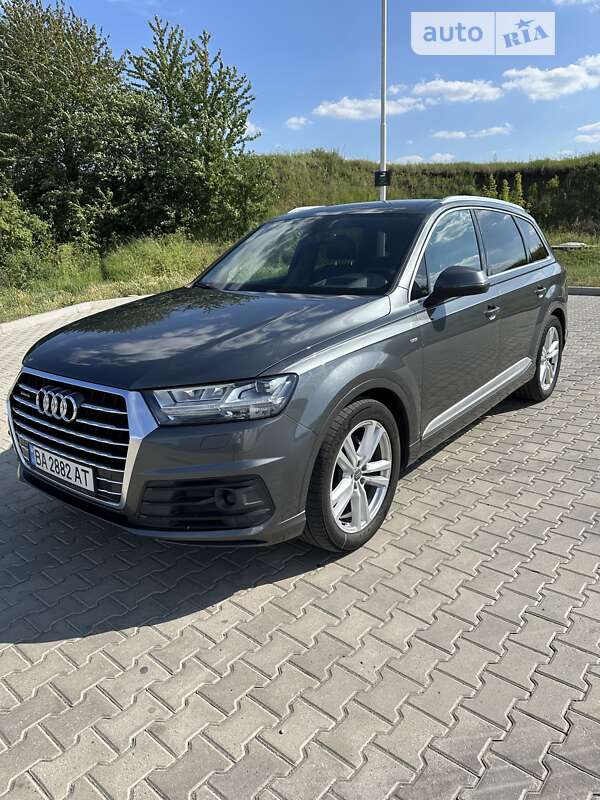 2016 audi q7