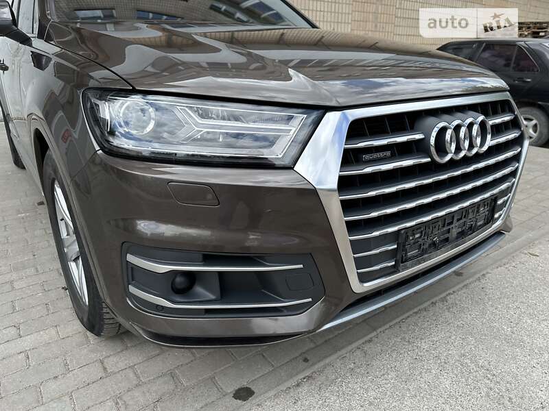 2016 audi q7