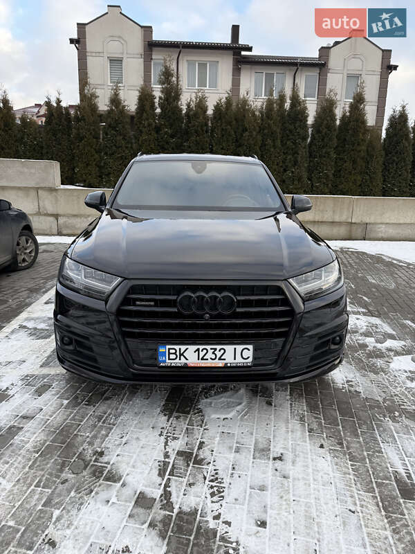 2016 audi q7