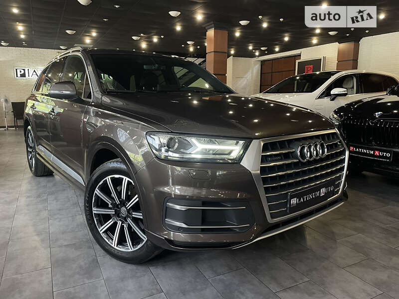 2016 audi q7