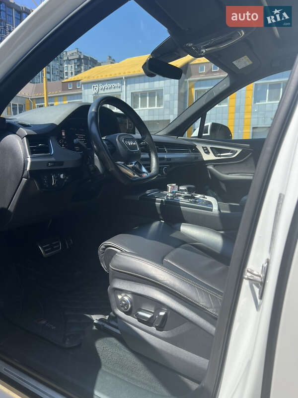 2016 audi q7