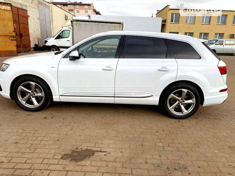 2017 audi q7