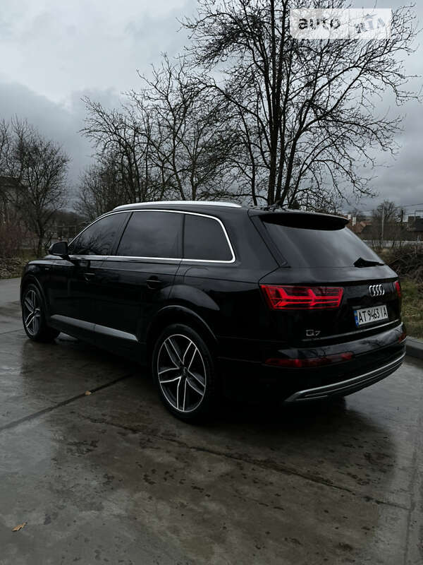 2017 audi q7 e-tron