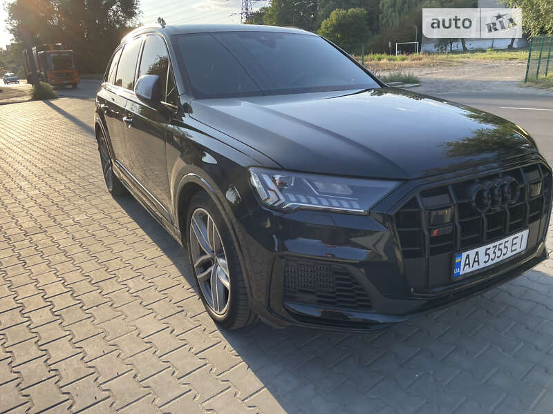 2021 audi sq7