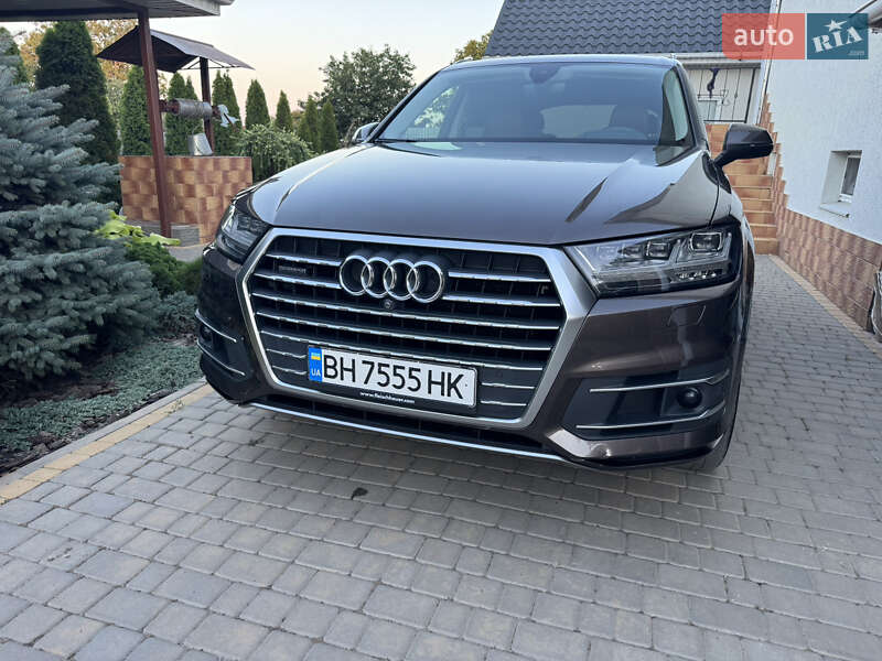 2017 audi q7