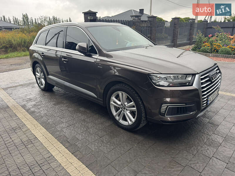 2016 audi q7