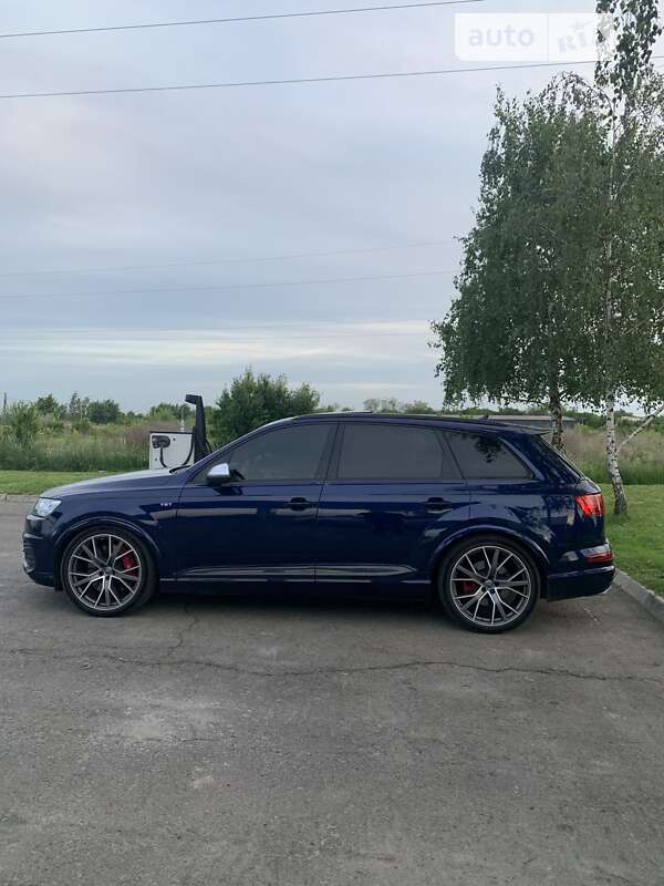 2019 audi sq7