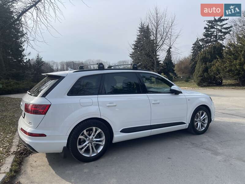 2016 audi q7
