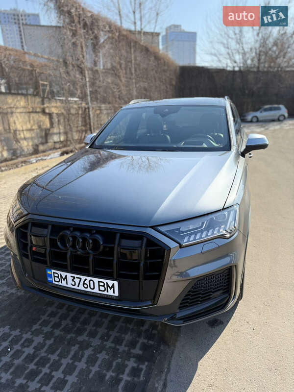 2021 audi sq7