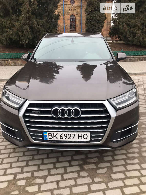 2016 audi q7