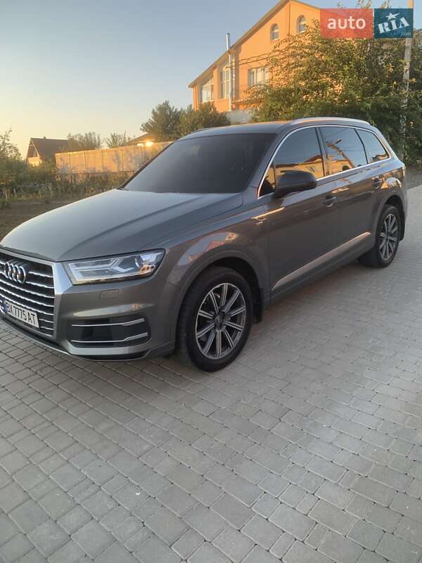 2016 audi q7