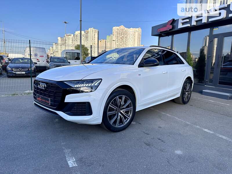 2019 audi q8