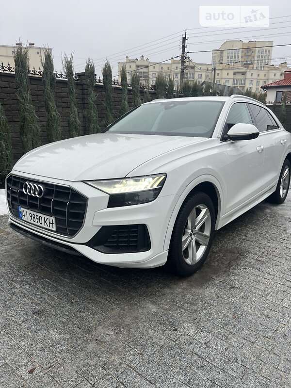 2019 audi q8