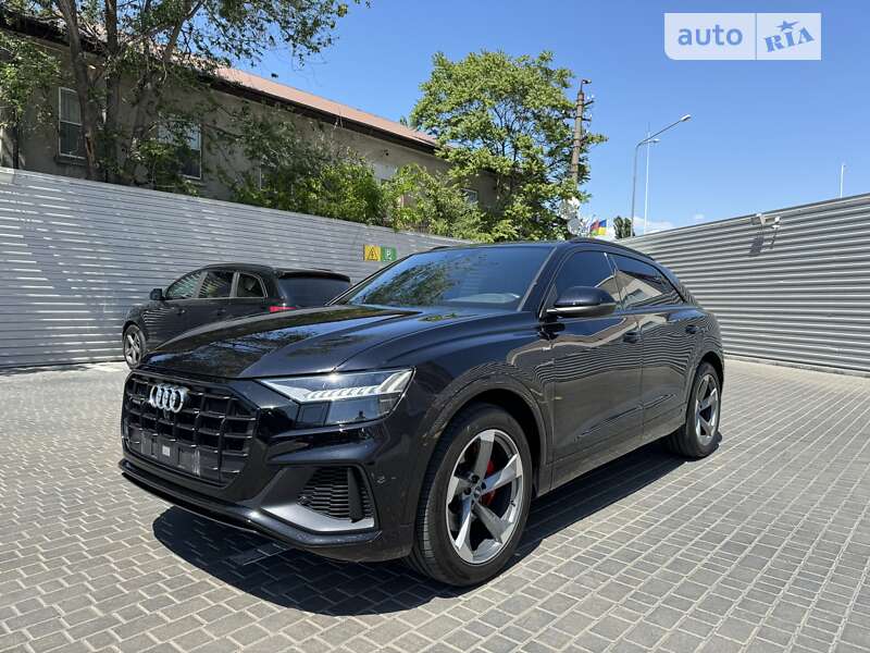 2020 audi q8