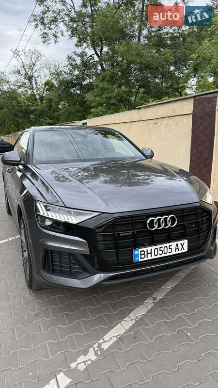 2020 audi q8