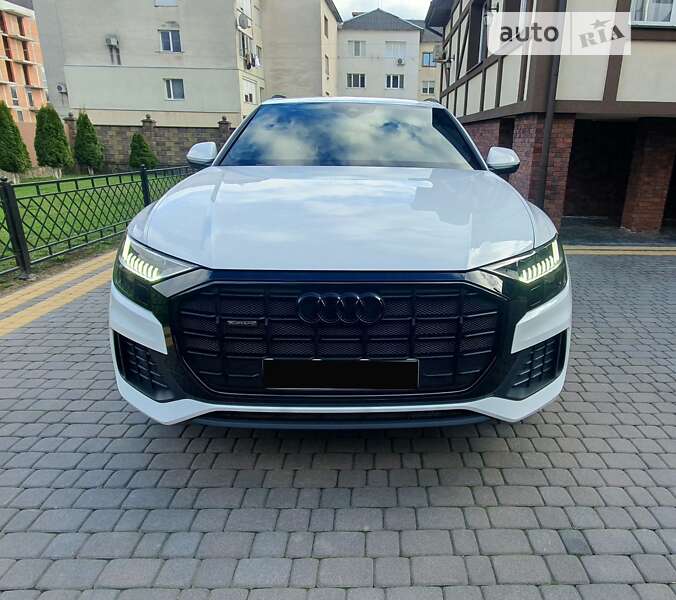 2021 audi q8