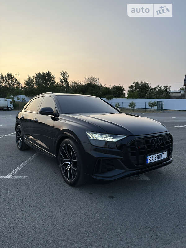 2021 audi sq8