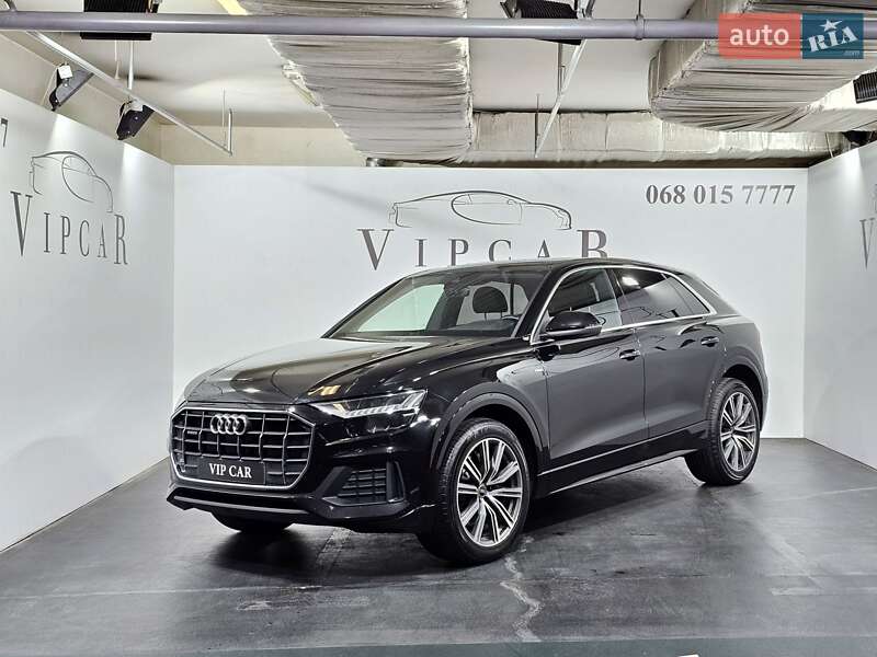 2022 audi q8