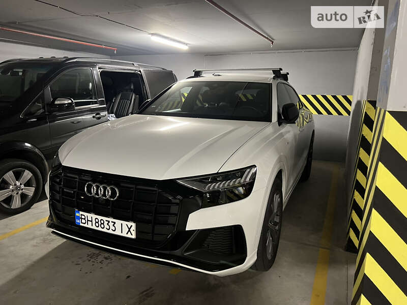 2021 audi q8