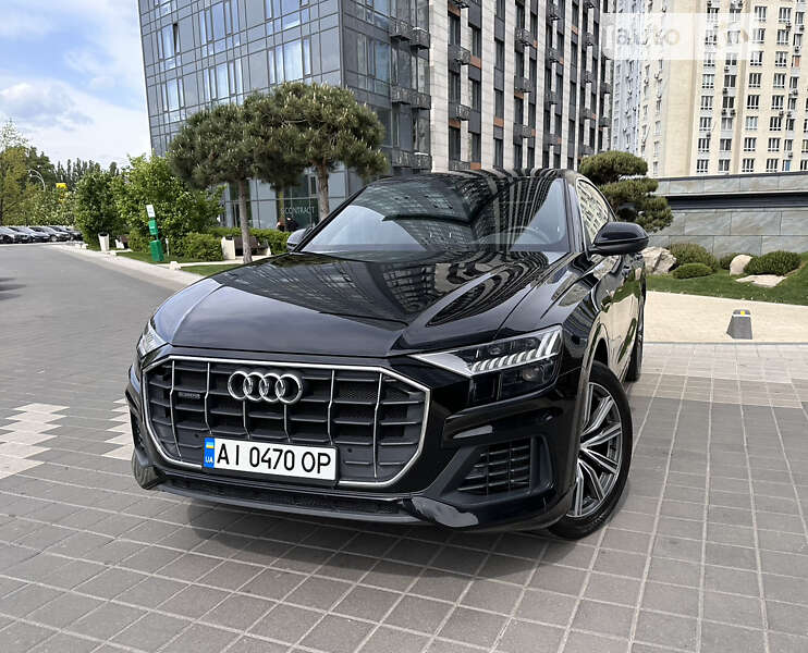 2019 audi q8