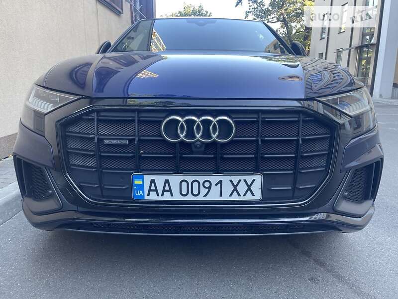 2019 audi q8