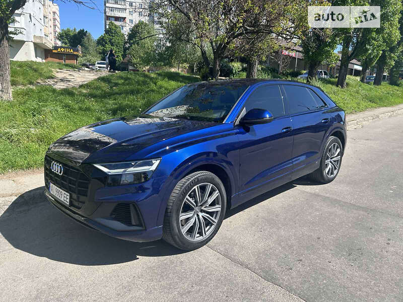 2019 audi q8