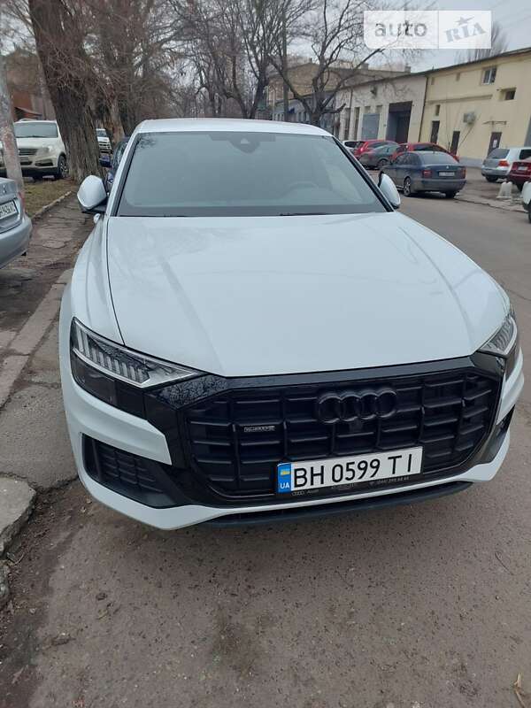 2021 audi q8