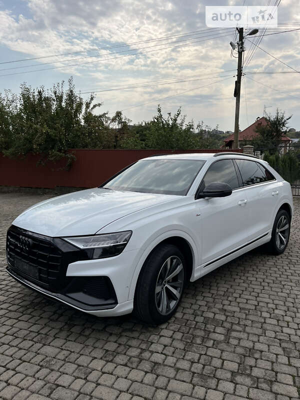 2021 audi q8
