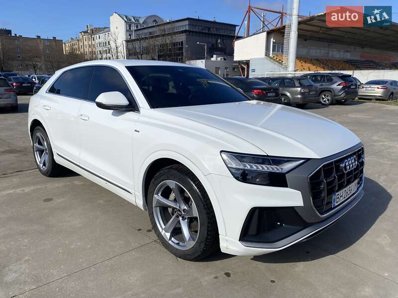 2018 audi q8