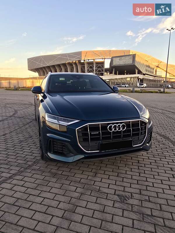 2018 audi q8