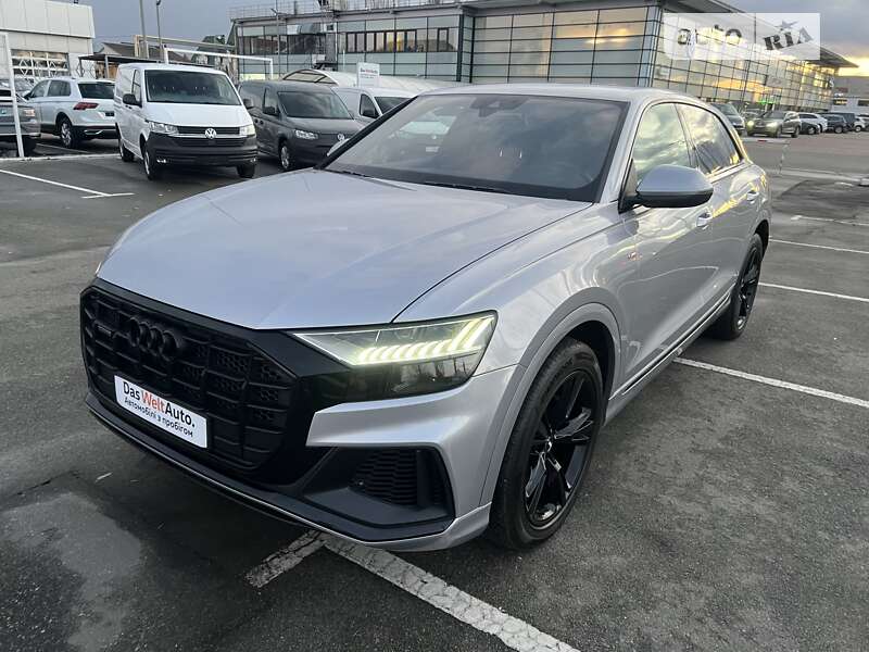 2019 audi q8