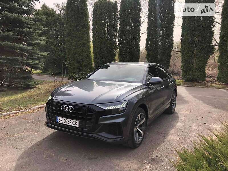 2019 audi q8