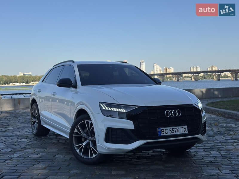 2019 audi q8