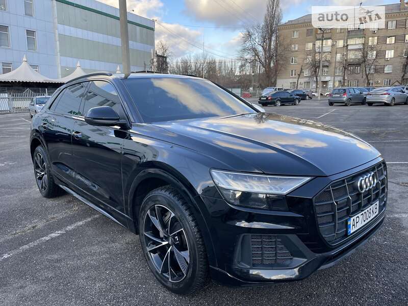 2019 audi q8
