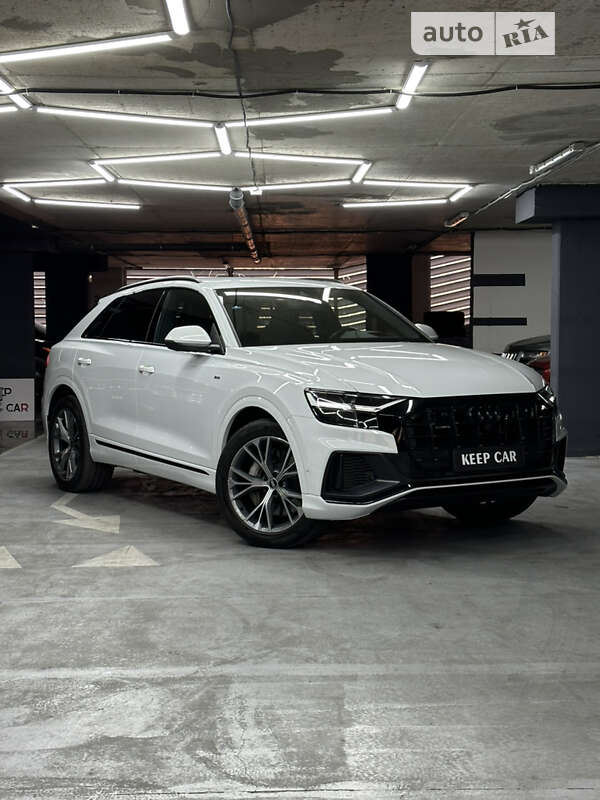 2020 audi q8