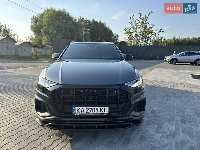 2021 audi sq8